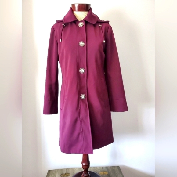 London Fog Jackets & Blazers - LONDON FOG purple raincoat with removable hood. Size  xs
